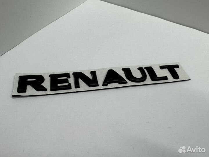Логотип на багажник для Renault черная