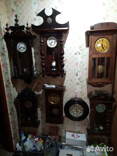 Старинные настенные антикварные часы с боем