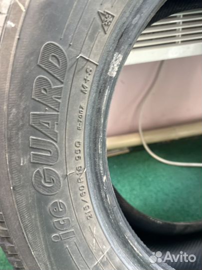 Yokohama IceGuard Stud IG65 215/60 R16