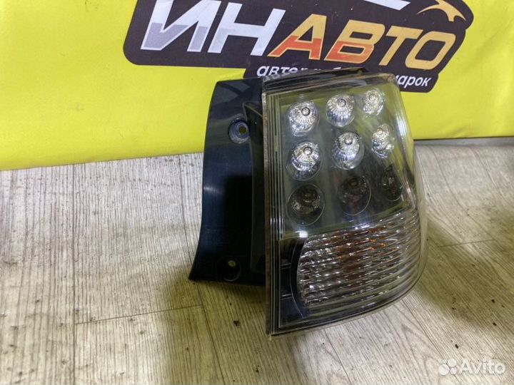 Фонарь задний правый Mitsubishi Outlander XL