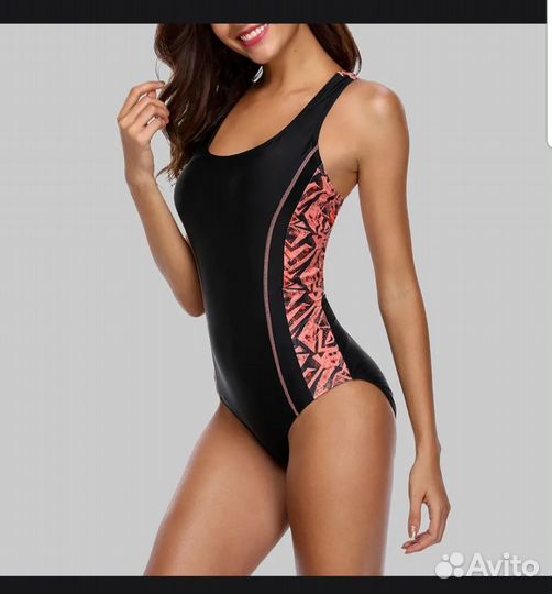 Купальник женский спортивный новый 44