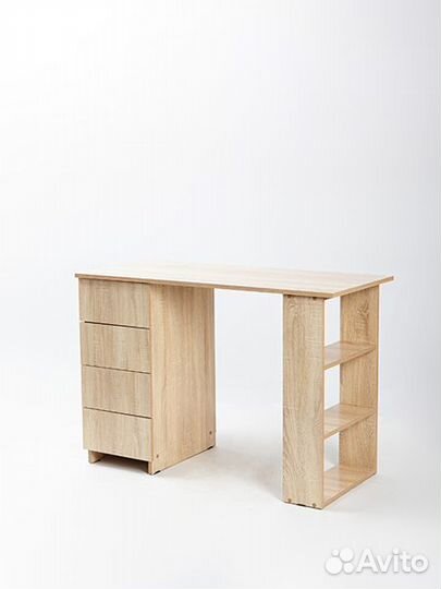 Письменный стол