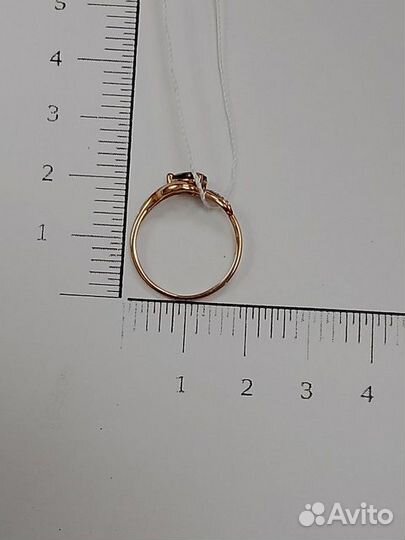 Золотое кольцо с камнем 16,5р