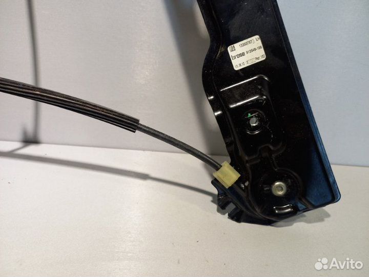 Стеклоподъемник передний левый Opel Astra J