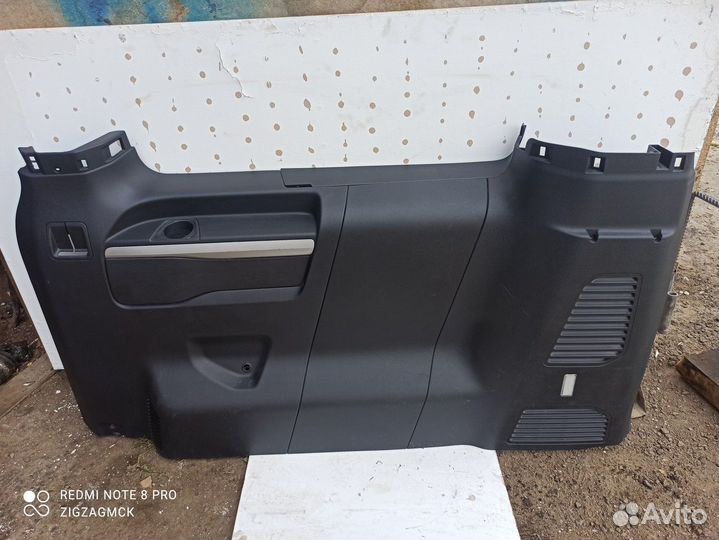 Обшивка крыла боковая правая (Opel Zafira Life)