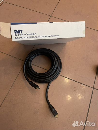 Кабель для компьютера