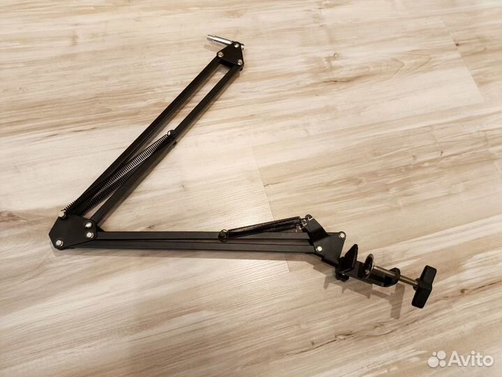 Стойка для микрофона (пантограф)