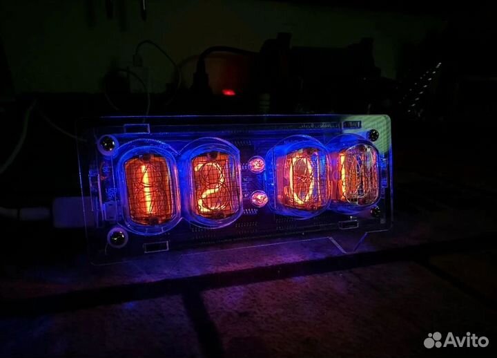 Nixie clock (часы на газоразрядных лампочках)