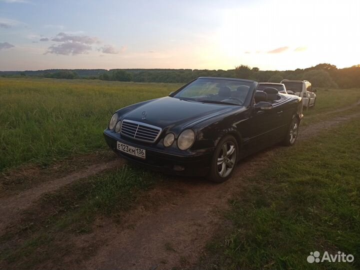 Аренда кабриолет Mercedes / АКПП / без водителя