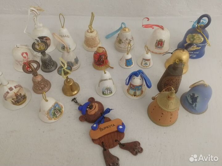 Коллекция сувенирных колокольчиков