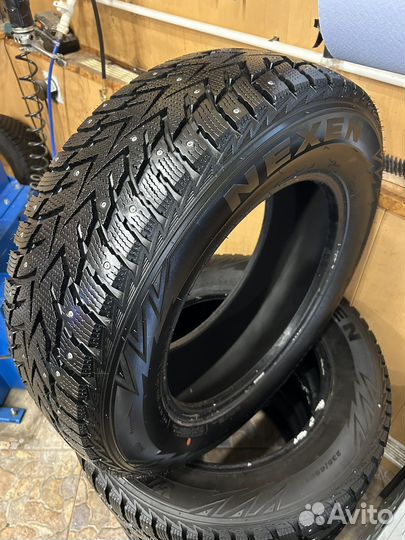 Nexen Winguard WinSpike WS62 235/65 R17