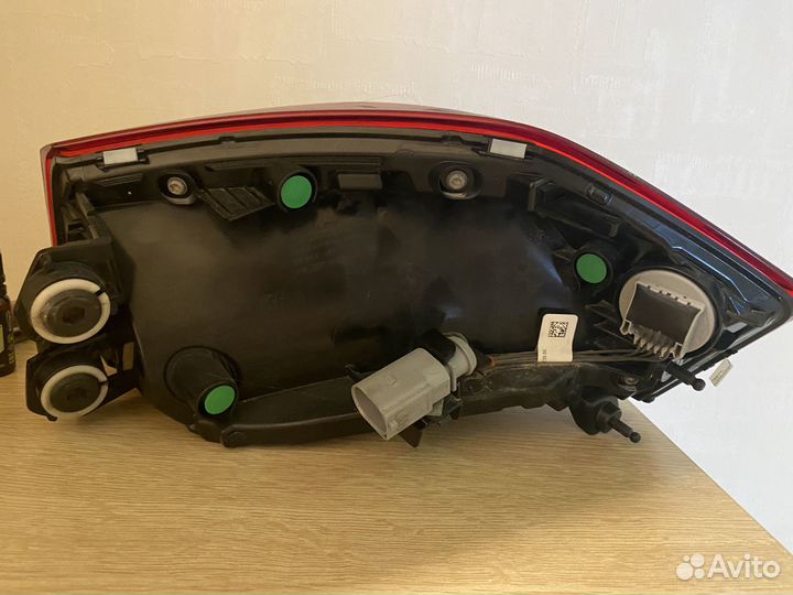Задняя левая фара на volkswagen polo