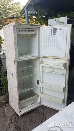 Холодильник no frost Stinol 110