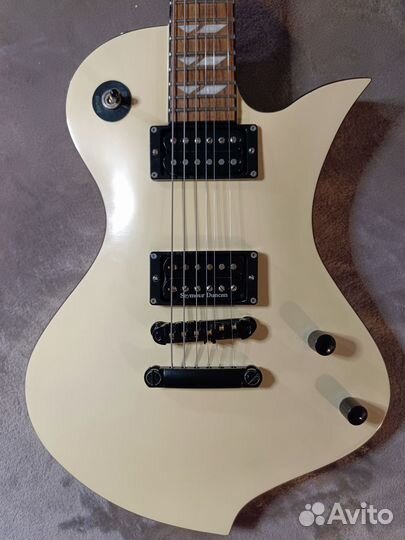 Электрогитара Fernandes Ravelle (c Seymour Duncan)