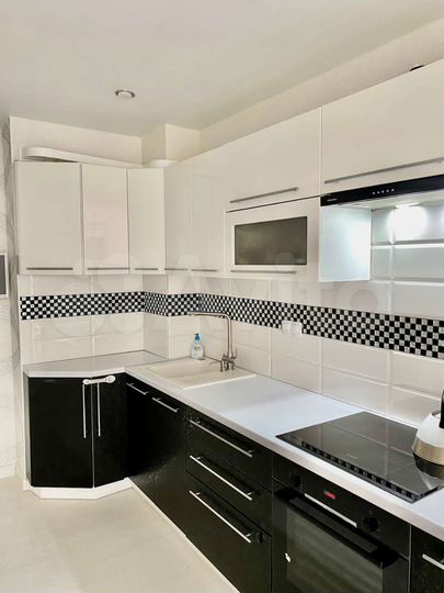 2-к. квартира, 60 м², 8/10 эт.