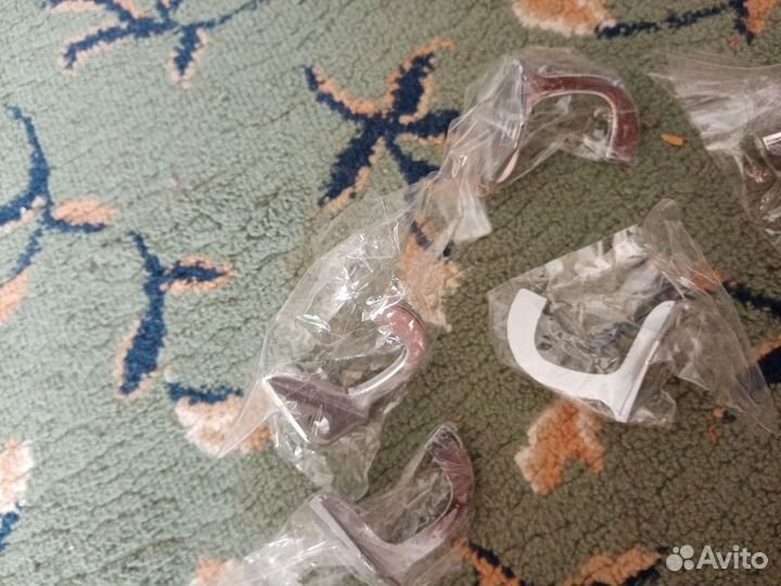 Вешалки в туалет, в коридор