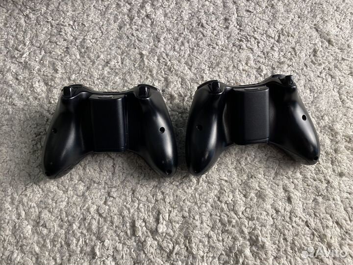 Xbox 360 S + Kinect + 2 геймпада