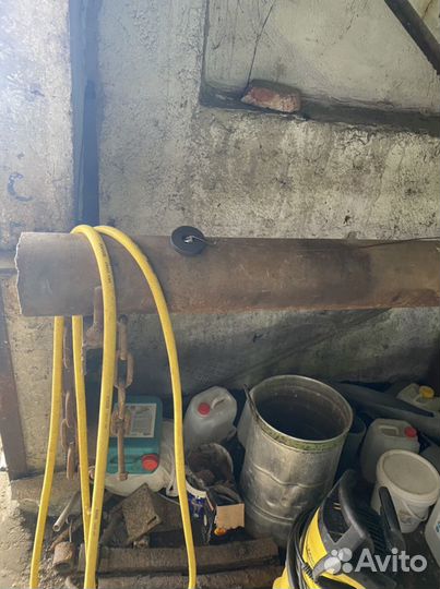 Металлическая труба -диаметр -130 мм