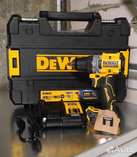 Шуруповёрт Dewalt DCD709D2T и DCD800E1T