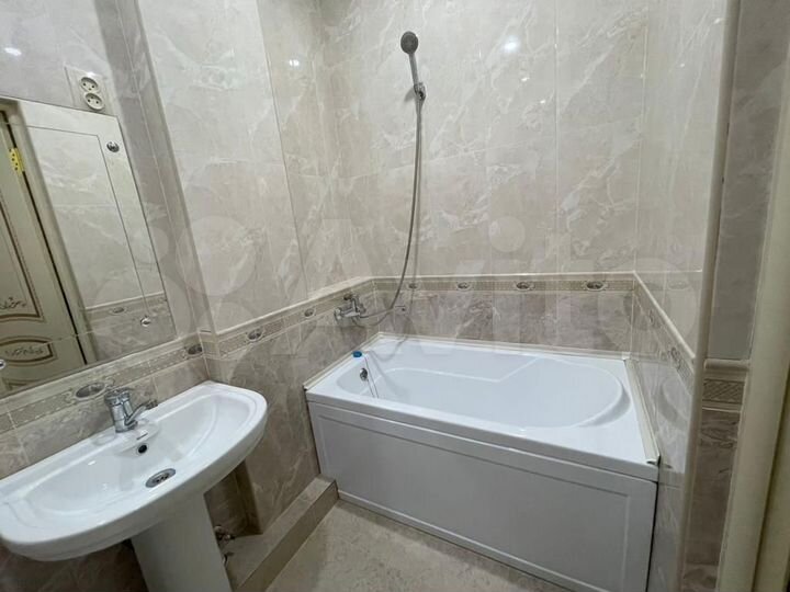 1-к. квартира, 50 м², 4/8 эт.