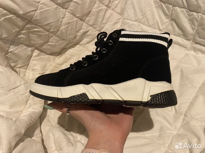 Ботинки женские