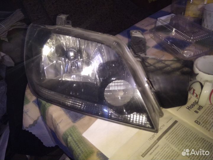 Фара правая оутлендер 2003г б/у