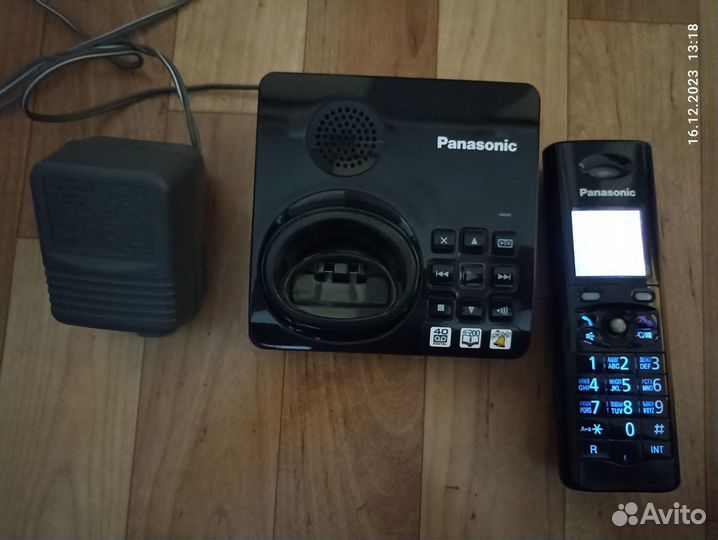 Телефон dect Panasonic KX-TG 8225