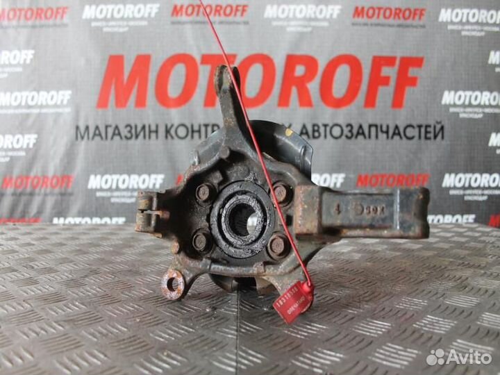 Ступица передняя левая Ниссан Серена C25 ABS А826