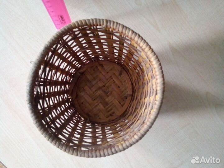 Корзинка плетенная