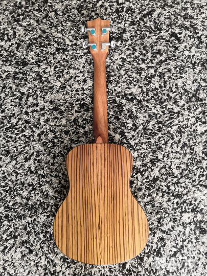 Укулеле тенор