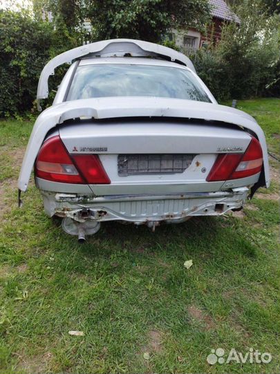 Mitsubishi lancer