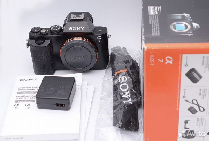 Sony alpha 7 два объектива