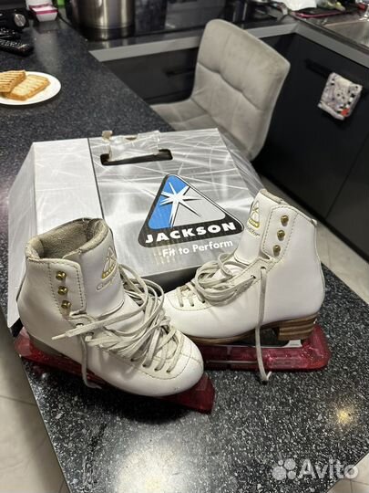 Фигурные коньки jackson competitor 2c