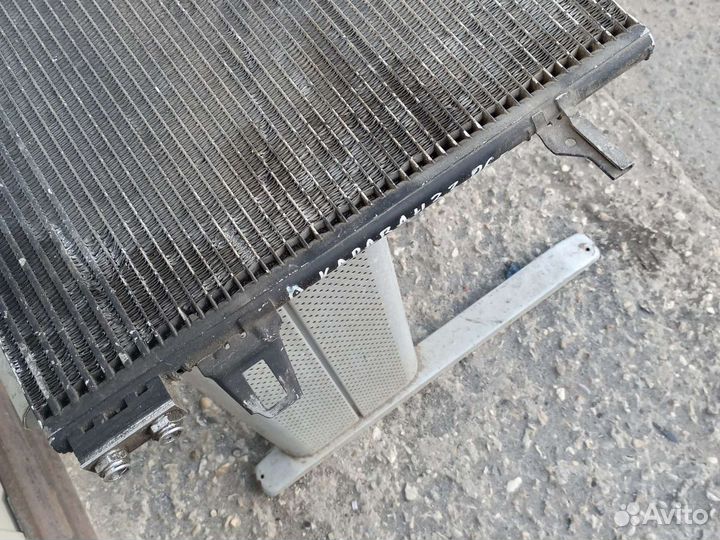 Радиатор кондиционера Dodge Caravan 2006 3.3L