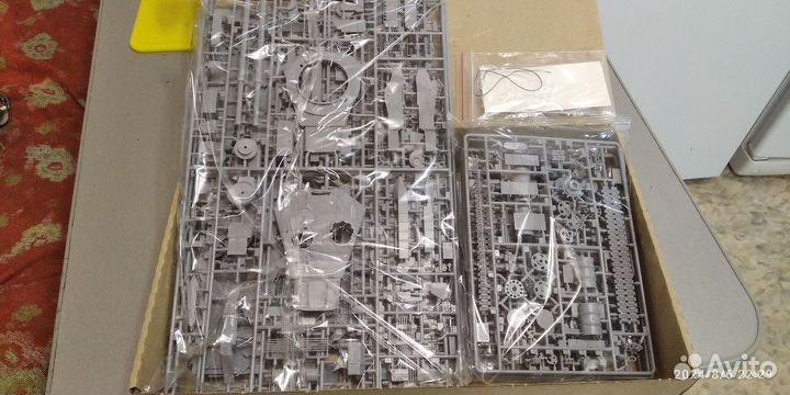 Сборная модель танка 1 35 т-90мс