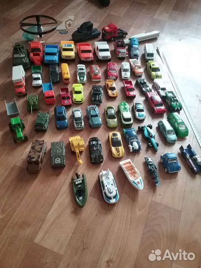 Развивающие игрушки. Машины, лодки, поезда