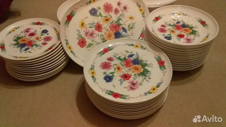 Столовый сервиз на 12 персон
