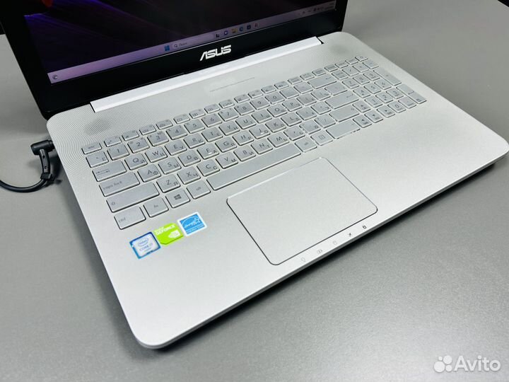 Игровой Ноутбук Asus на i7-6700 с GTX 960M