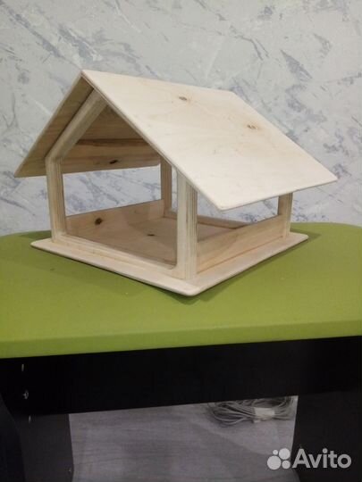 Кормушка для птиц