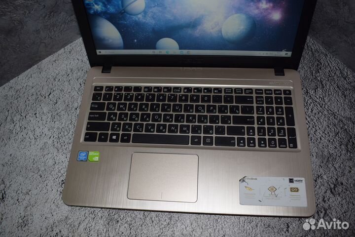 Ноутбук asus на Pentium Silver N5000/ MX 110
