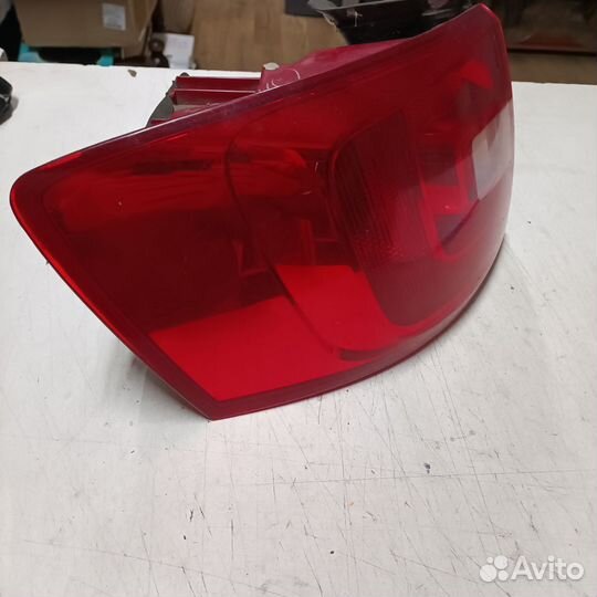 Фонарь задний левый внешний Volkswagen Jetta 6