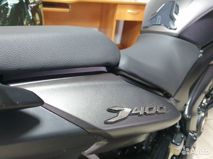 Мотоцикл Bajaj Dominar 400UG