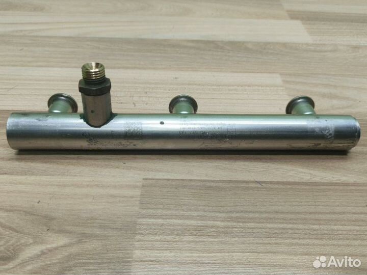 Рейка топливная правая Audi Q7 4LB ctwa