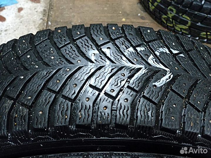 Michelin X-Ice North 4 205/65 R16 99T