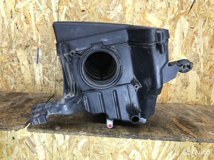 Корпус воздушного фильтра Ford Focus 2 седан 1.6