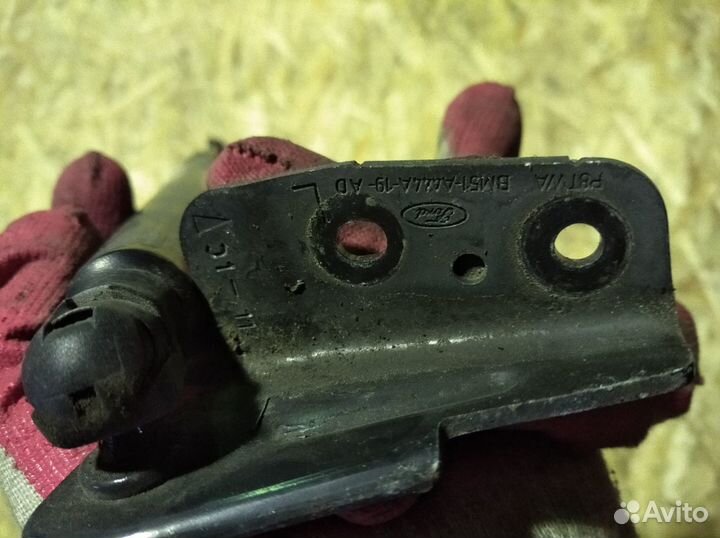 Амортизатор крышки багажника Форд Фокус Мондео