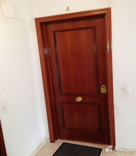 Дверь из массива