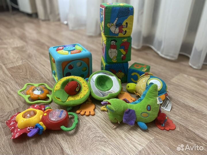 Развивающие игрушки пакетом