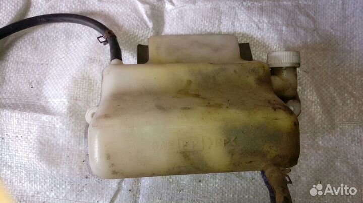 Suzuki GSF 250-2 Bandit расширительный бачок