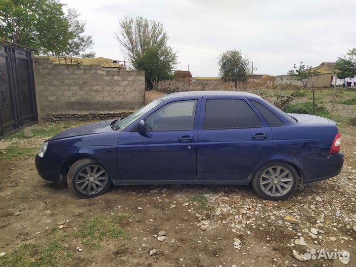 LADA Priora 1.6 МТ, 2011, битый, 350 000 км